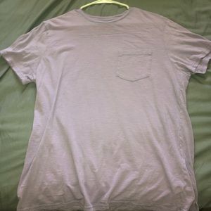 Goodfellow men’s large pocket t shirt